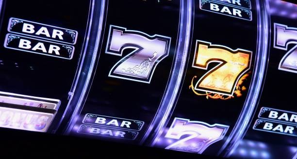 Recently Played table list on kang toto mobile app showing live blackjack and roulette tables with player counts